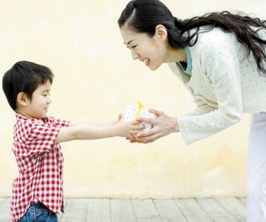 适当的奖励有助于帮助<a href=http://www.sinology.cn/mess/w18zibi/ target=_blank class=infotextkey>自闭症</a>儿童确定正确的行为